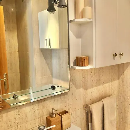 Apartamento En 1º Linea De La Playa De Samil *
